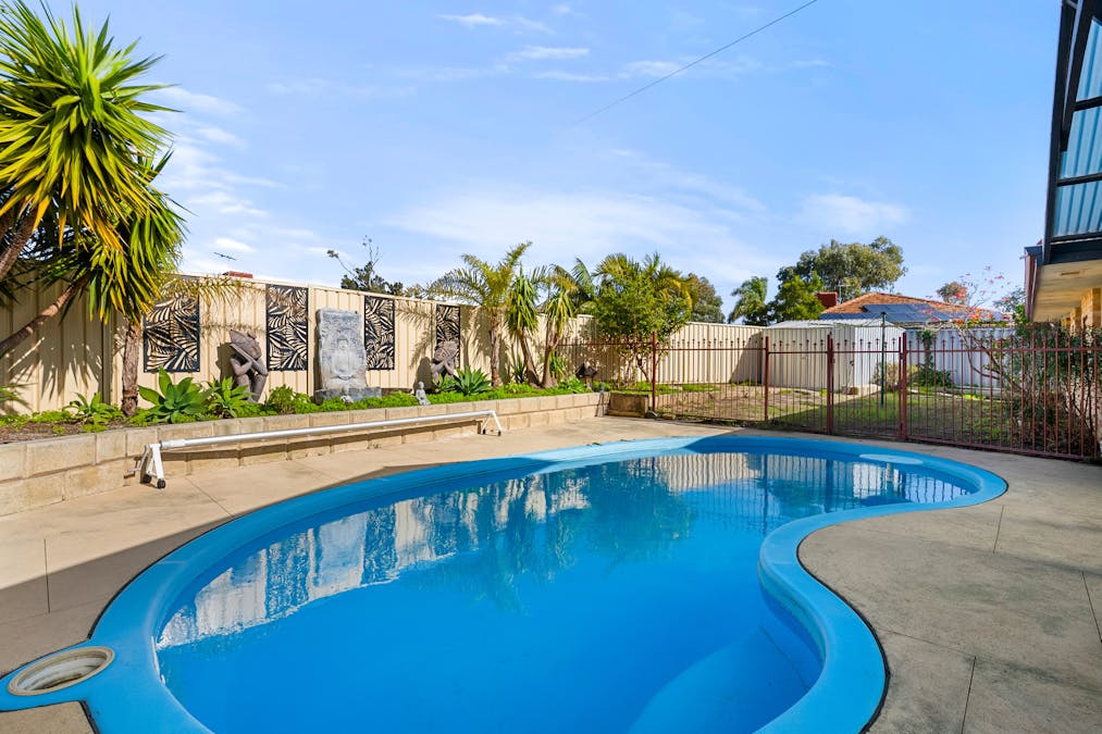 19 Montebourg Meander, Port Kennedy, WA, 6172 - Image 2