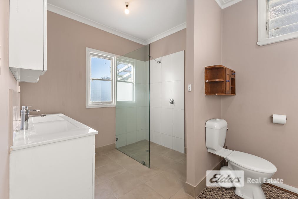 71 Coombes Street, Collie, WA, 6225 - Image 13