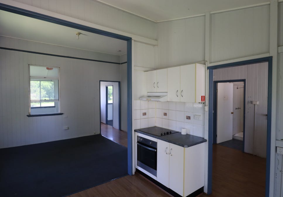8 Hayden Street, Dalby, QLD, 4405 - Image 4