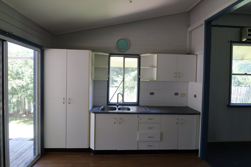 8 Hayden Street, Dalby, QLD, 4405 - Image 3