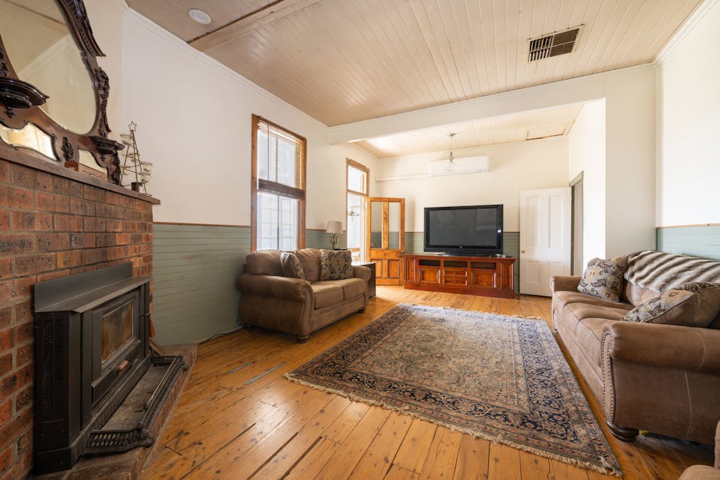 251 Pattersons Lane, Young, NSW, 2594 - Image 10