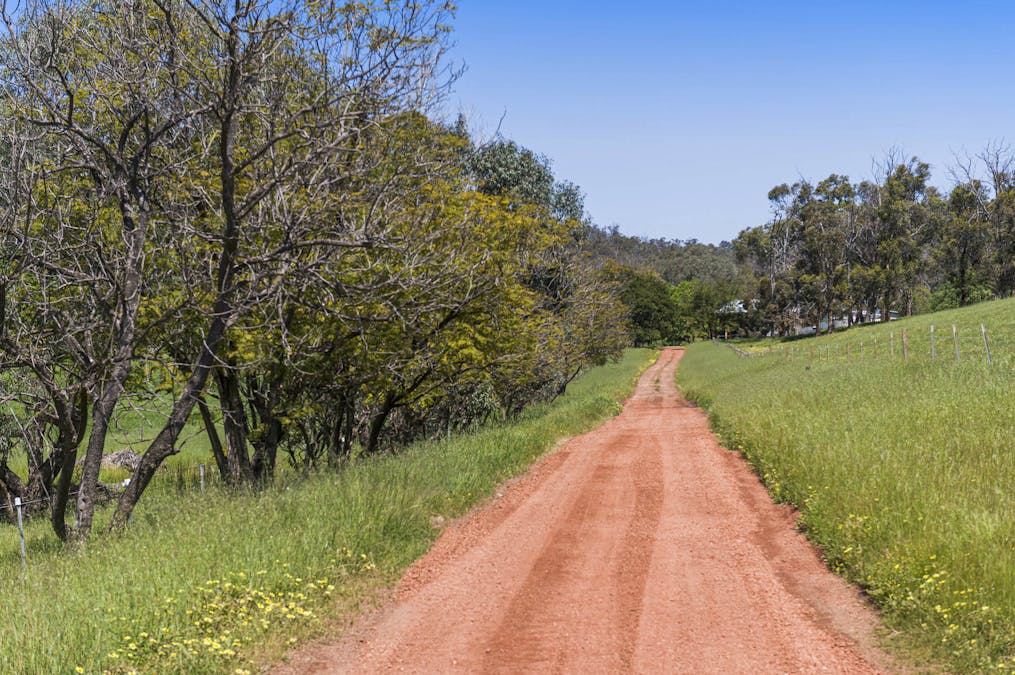 2328 Chittering Road, Lower Chittering, WA, 6084 - Image 20