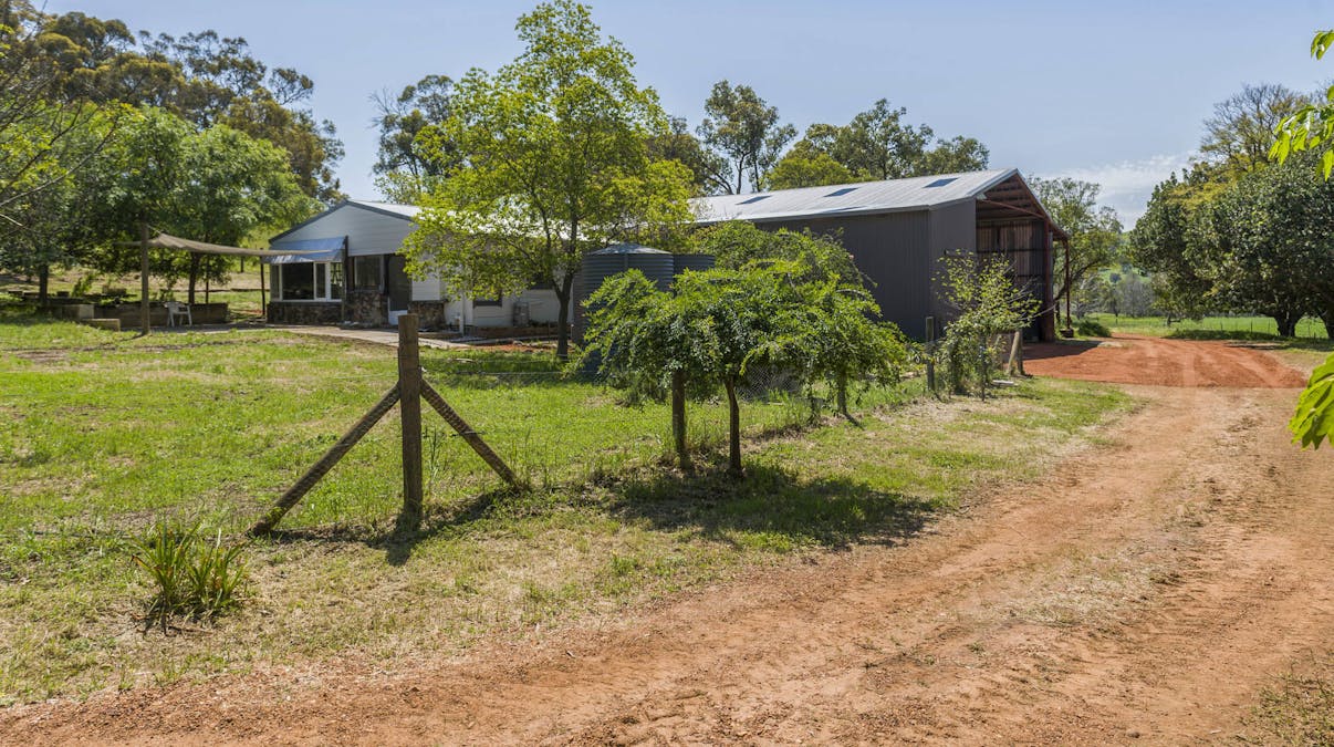 2328 Chittering Road, Lower Chittering, WA, 6084 - Image 6