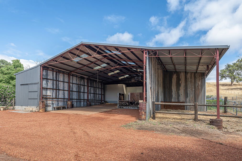 2328 Chittering Road, Lower Chittering, WA, 6084 - Image 32