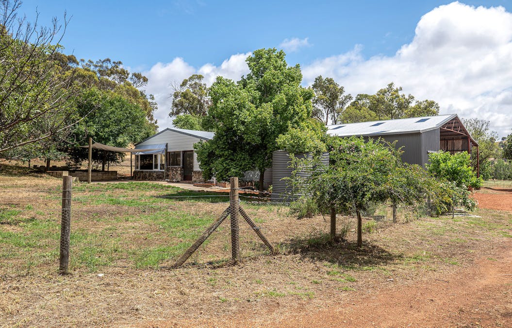 2328 Chittering Road, Lower Chittering, WA, 6084 - Image 21