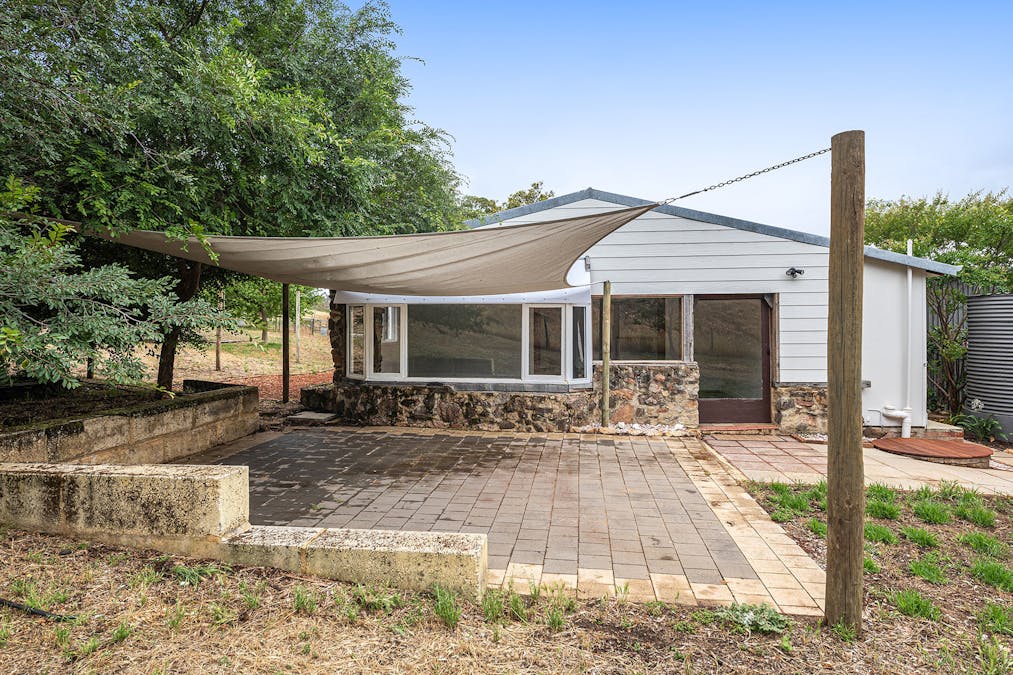2328 Chittering Road, Lower Chittering, WA, 6084 - Image 22