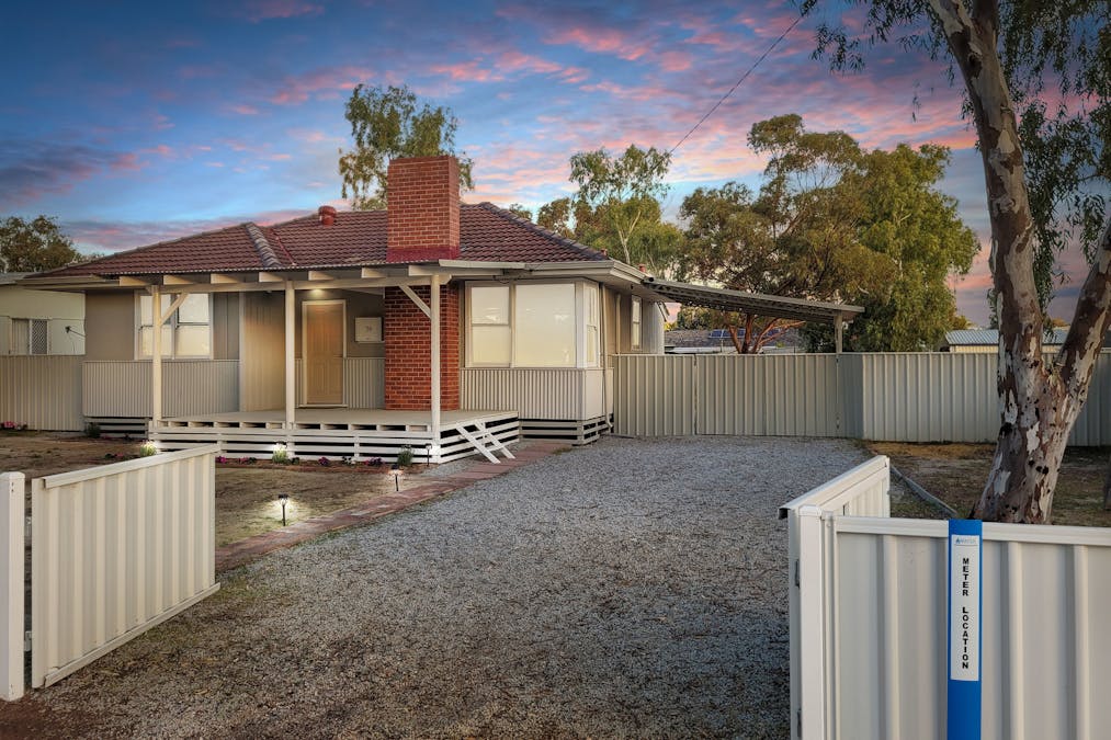 74 Connelly Street, Kellerberrin, WA, 6410 - Image 3