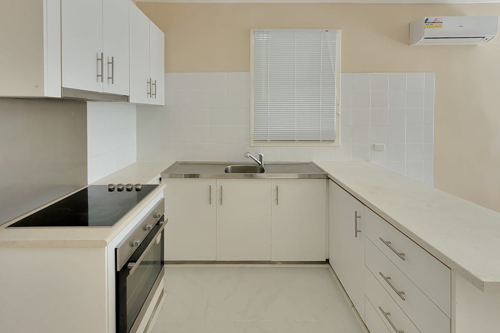 74 Connelly Street, Kellerberrin, WA, 6410 - Image 5