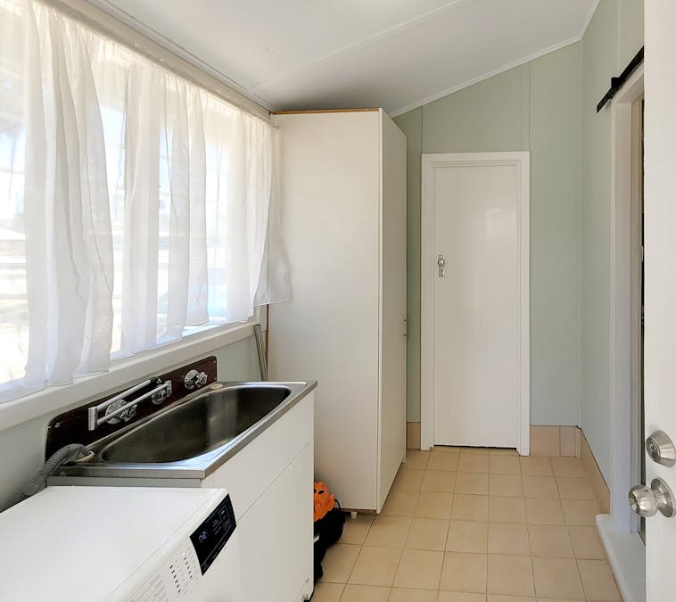 74 Connelly Street, Kellerberrin, WA, 6410 - Image 14