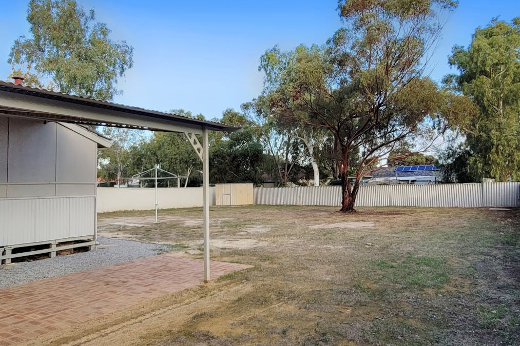 74 Connelly Street, Kellerberrin, WA, 6410 - Image 18