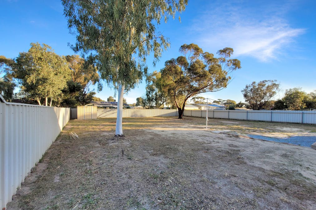 74 Connelly Street, Kellerberrin, WA, 6410 - Image 19
