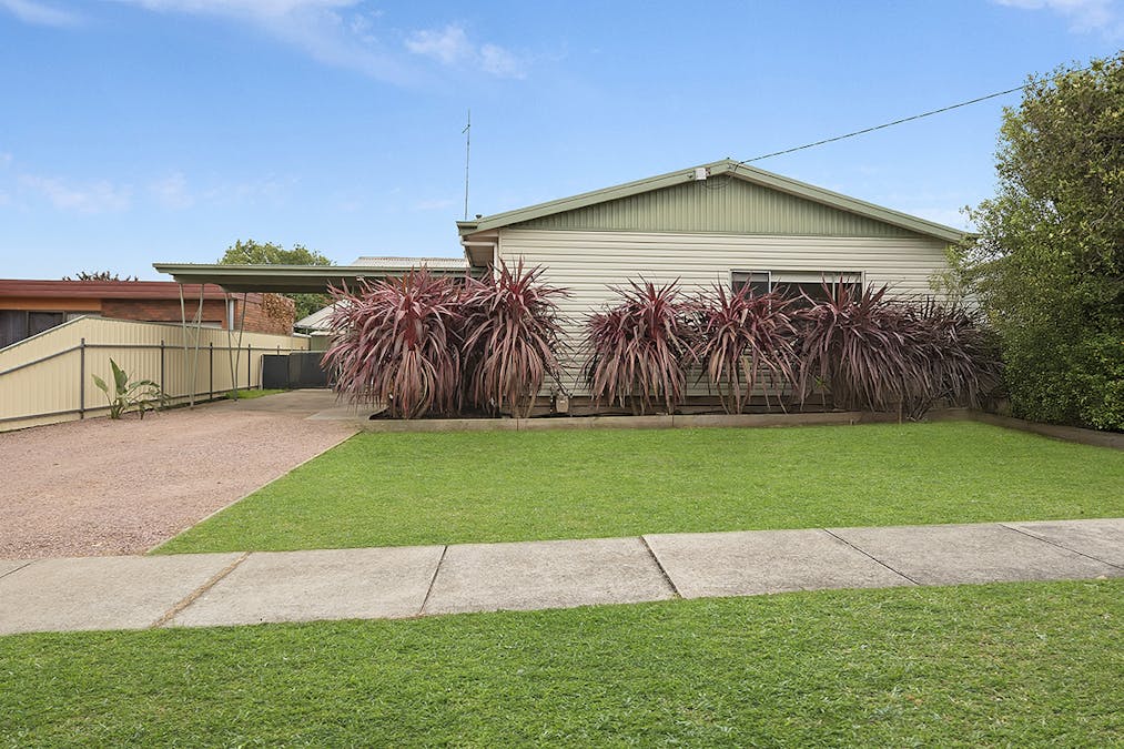 13 Strachan Street, Hamilton, VIC, 3300 - Image 2