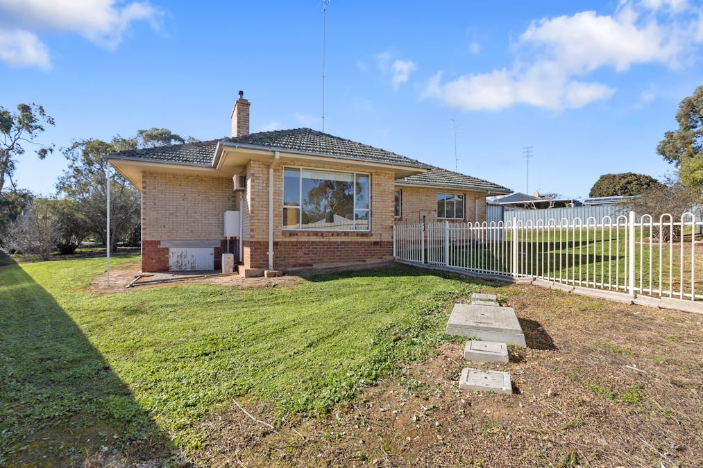 5 Webb Street, Clare, SA, 5453 - Image 3