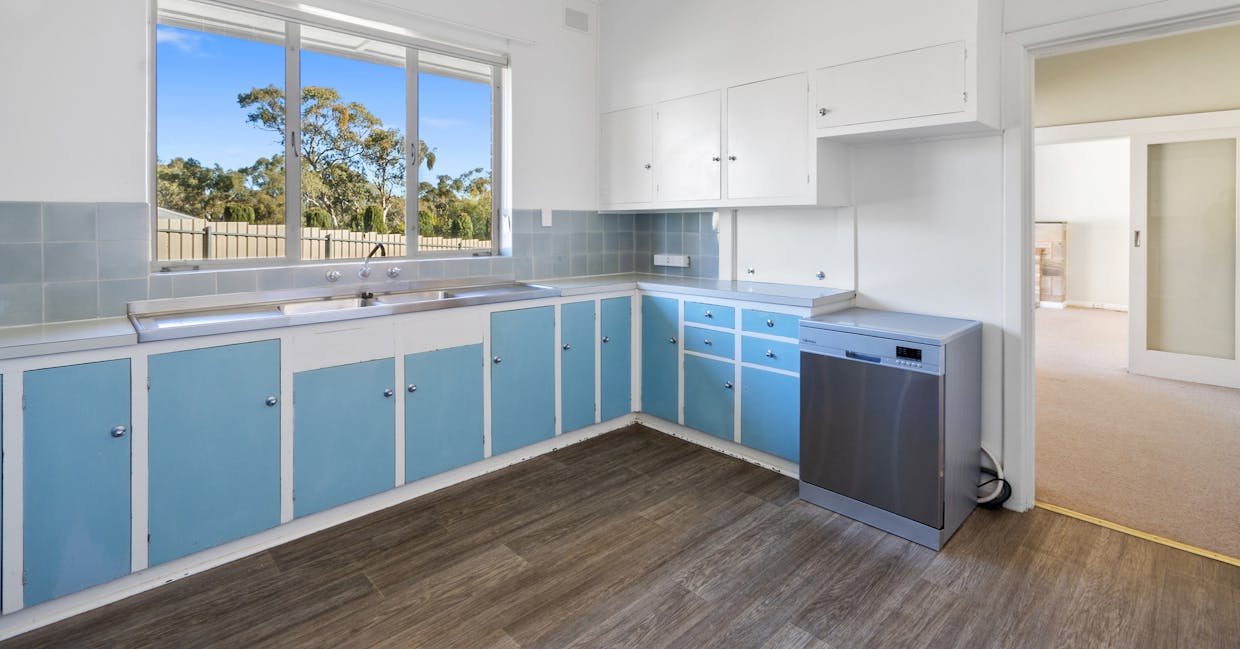 5 Webb Street, Clare, SA, 5453 - Image 7