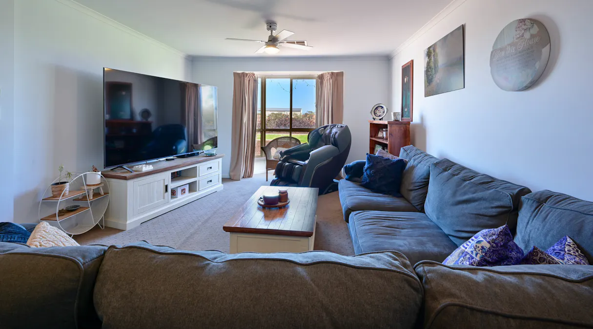 9 Fairclough Crescent, Whyalla Jenkins, SA, 5609 - Image 4