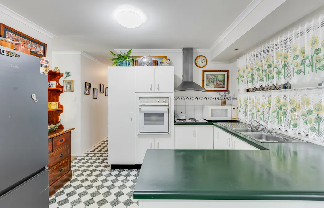 14 Belclaire Drive, Westbrook, QLD, 4350 - Image 7