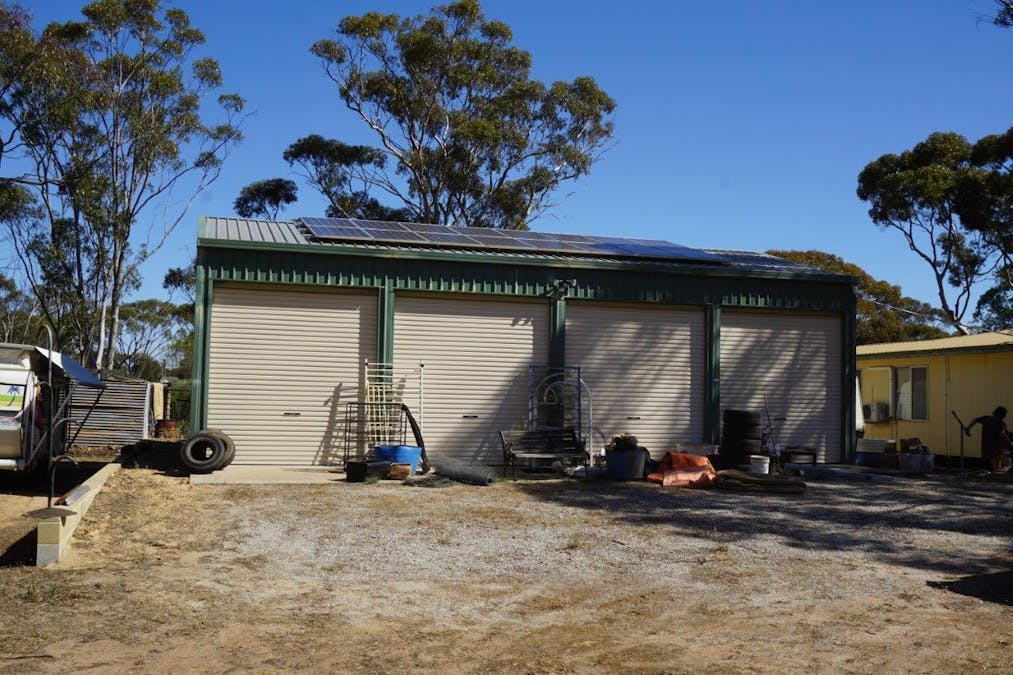 67 Clarke Street, Moora, WA, 6510 - Image 12