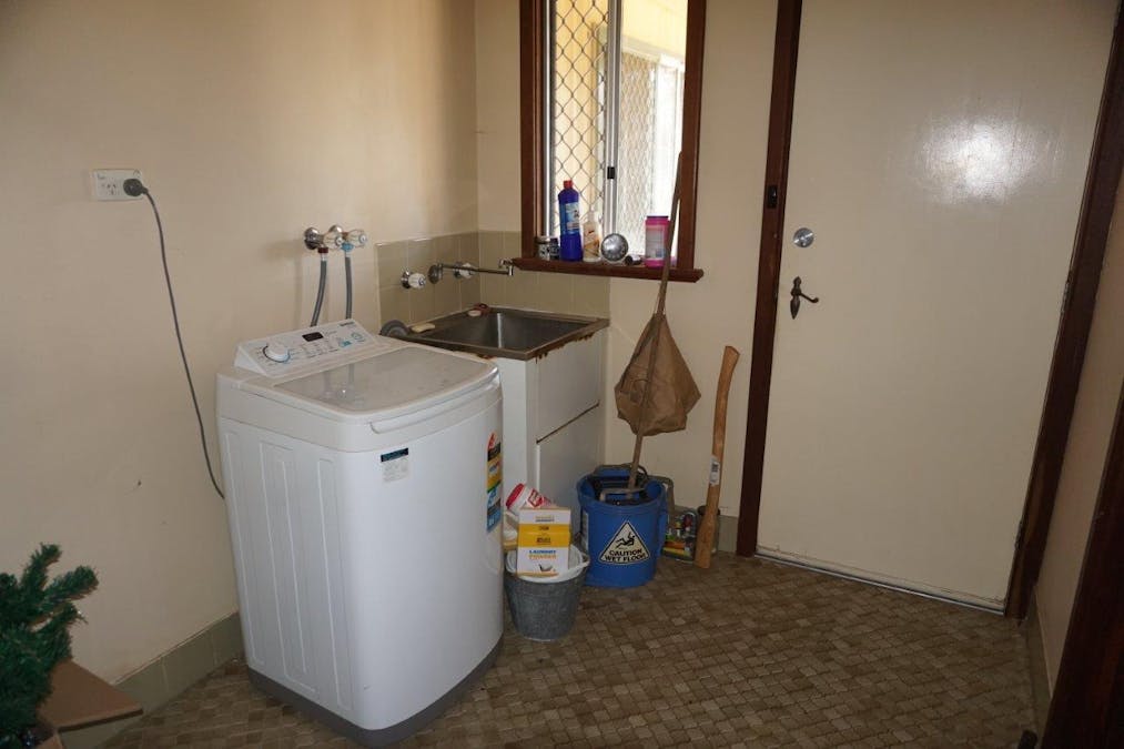 67 Clarke Street, Moora, WA, 6510 - Image 11