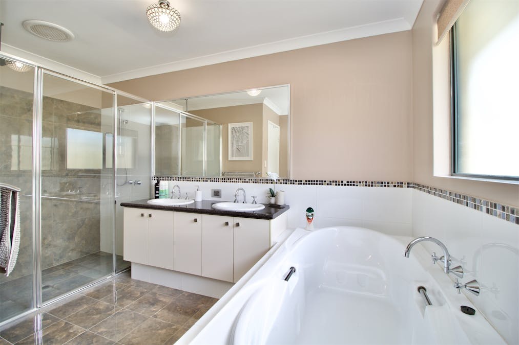 63 Malibu Road, Safety Bay, WA, 6169 - Image 21