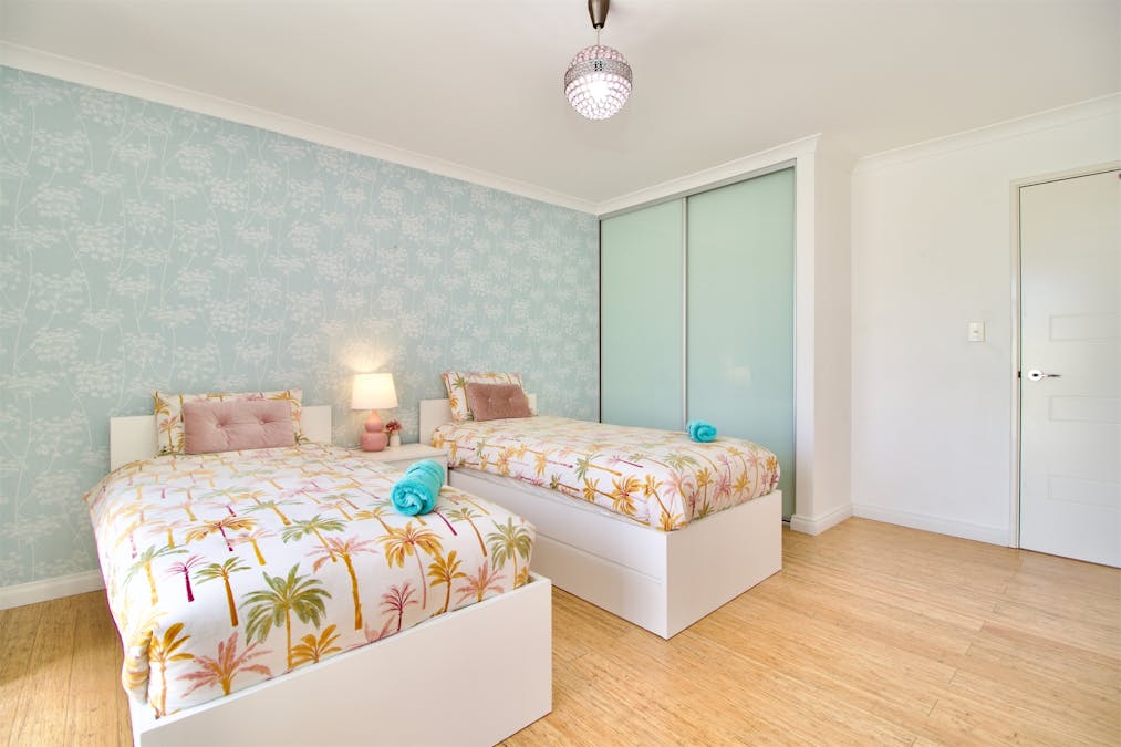 63 Malibu Road, Safety Bay, WA, 6169 - Image 25