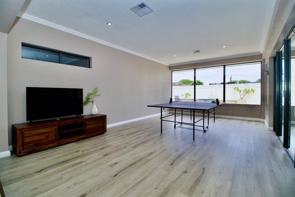 63 Malibu Road, Safety Bay, WA, 6169 - Image 18