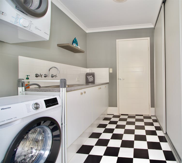 63 Malibu Road, Safety Bay, WA, 6169 - Image 26