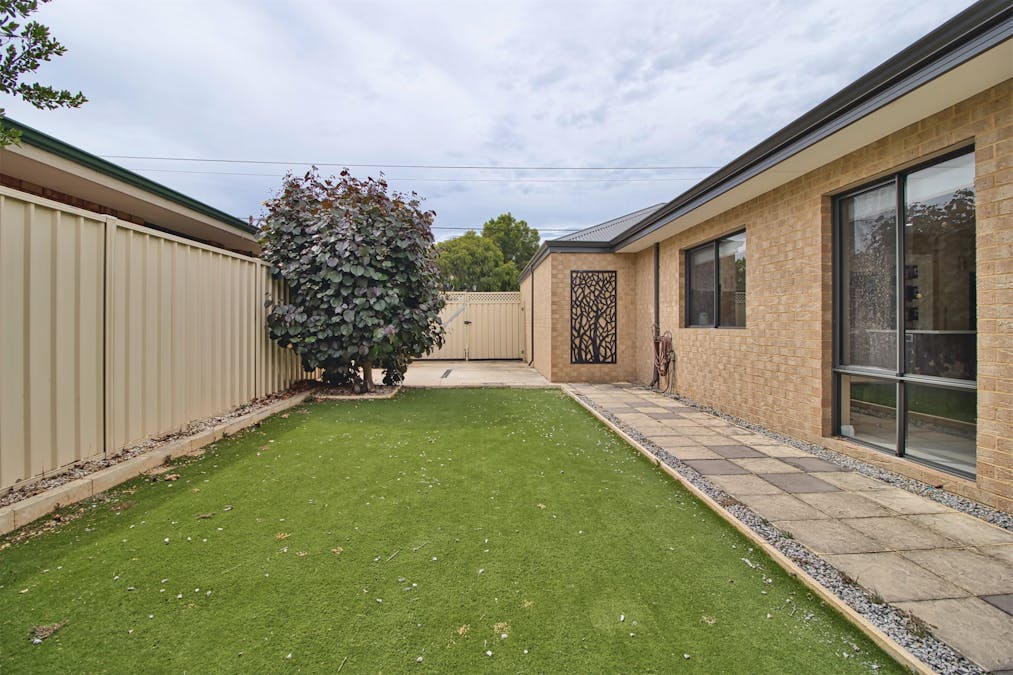63 Malibu Road, Safety Bay, WA, 6169 - Image 30
