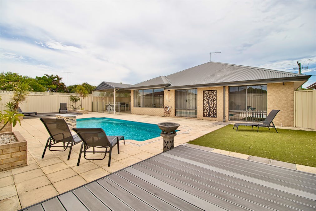 63 Malibu Road, Safety Bay, WA, 6169 - Image 2