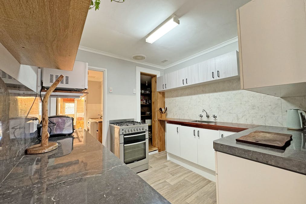 19 Begonia Place, Sinclair, WA, 6450 - Image 5
