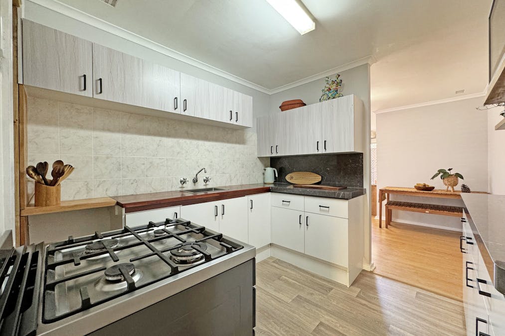 19 Begonia Place, Sinclair, WA, 6450 - Image 6