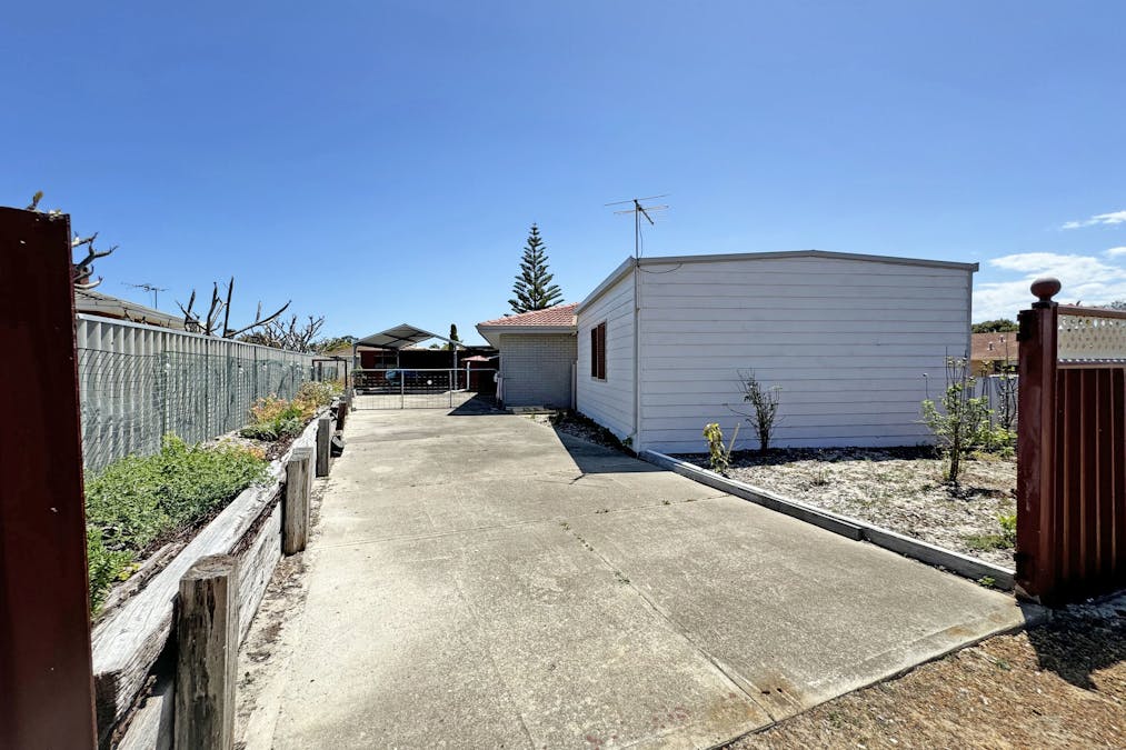 19 Begonia Place, Sinclair, WA, 6450 - Image 23