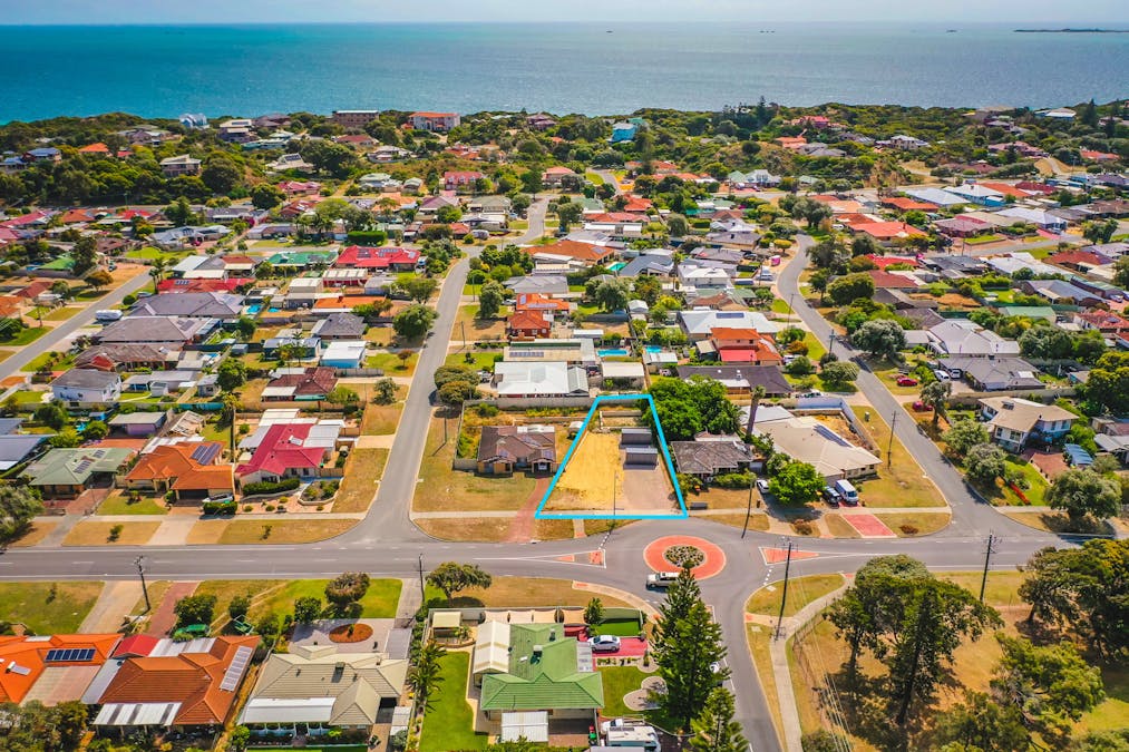 75 Currie Street, Warnbro, WA, 6169 - Image 1