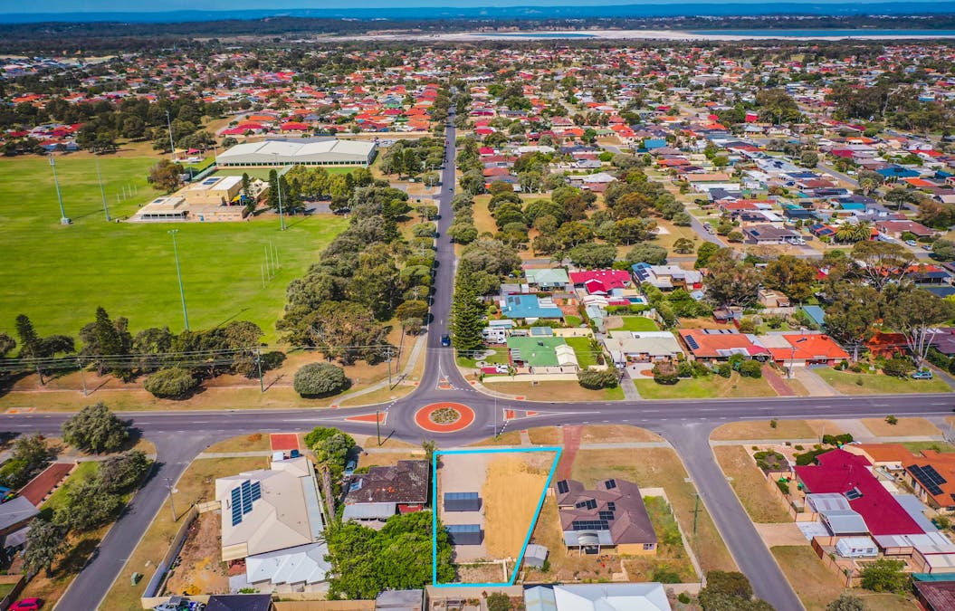 75 Currie Street, Warnbro, WA, 6169 - Image 9