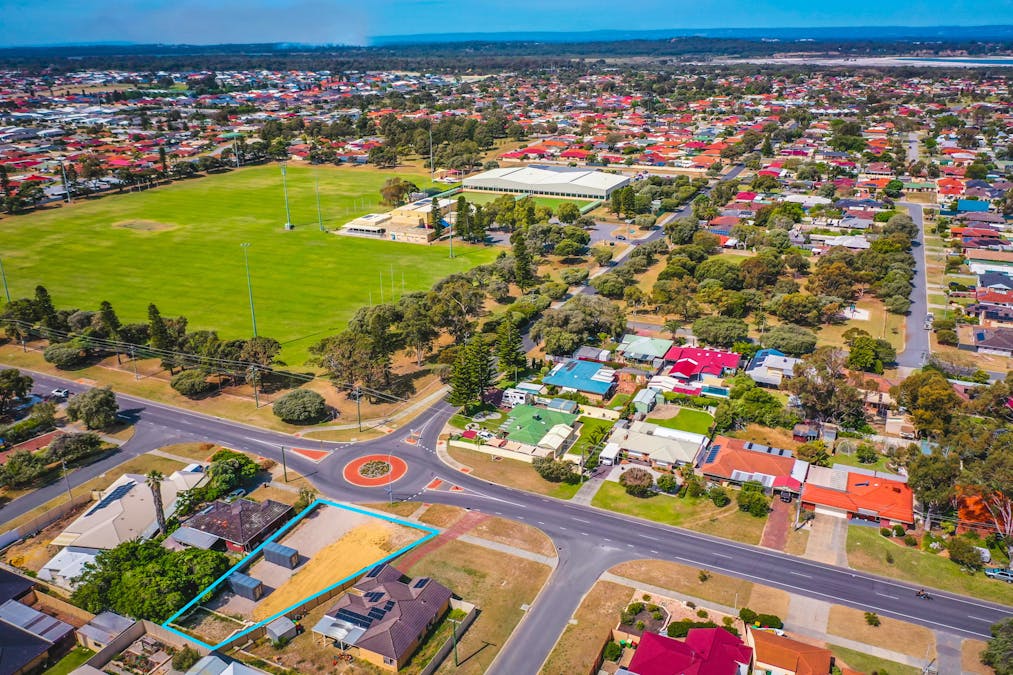 75 Currie Street, Warnbro, WA, 6169 - Image 10