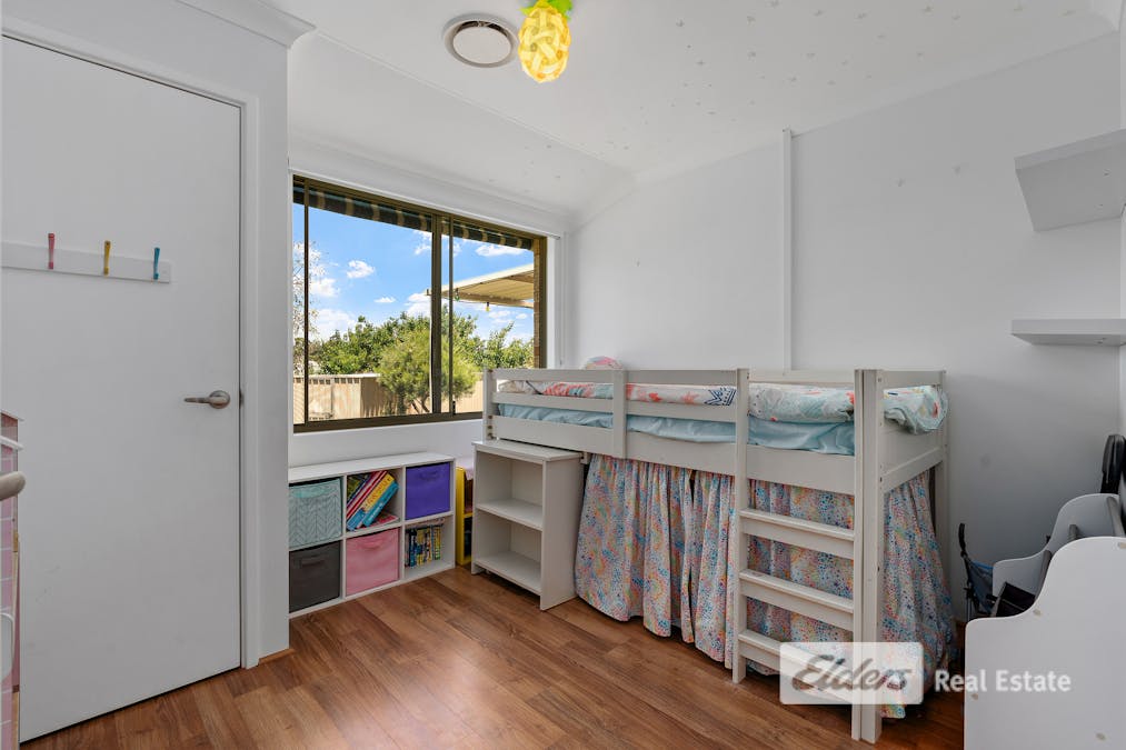 10 Darwin Way, College Grove, WA, 6230 - Image 14