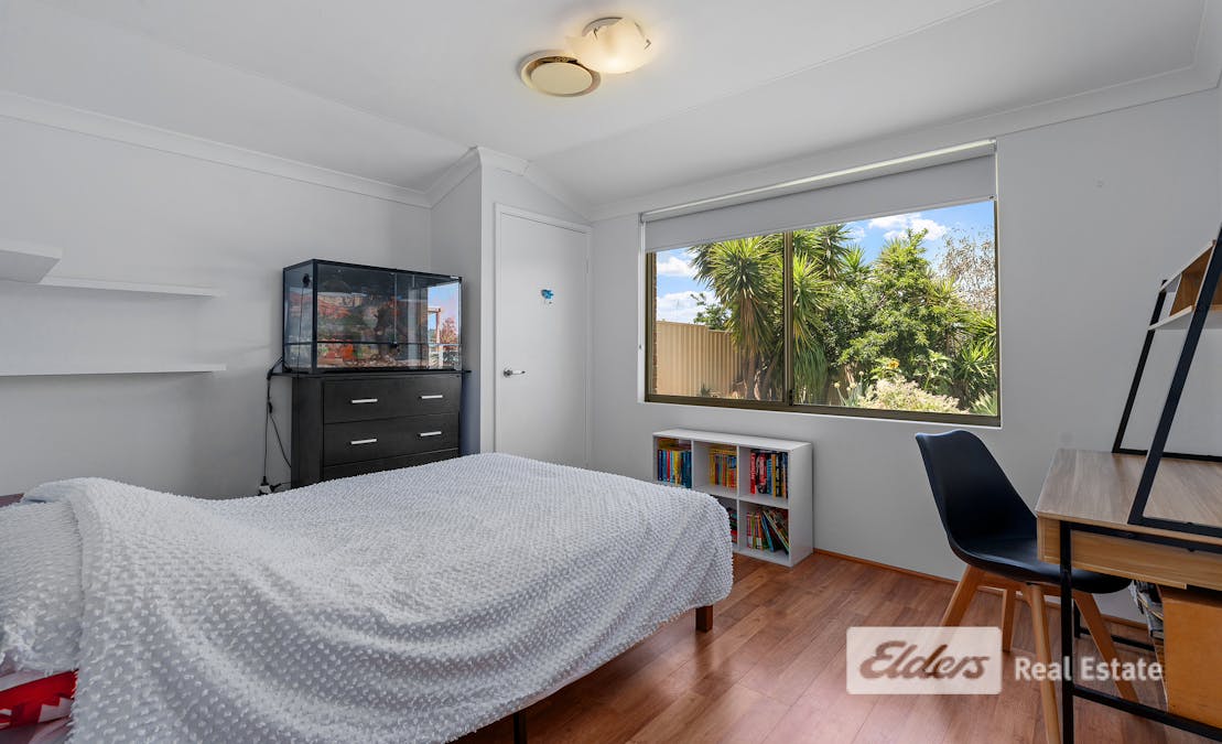 10 Darwin Way, College Grove, WA, 6230 - Image 13