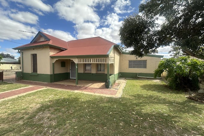 30  Cullen Street, Katanning, WA, 6317 - Image 1
