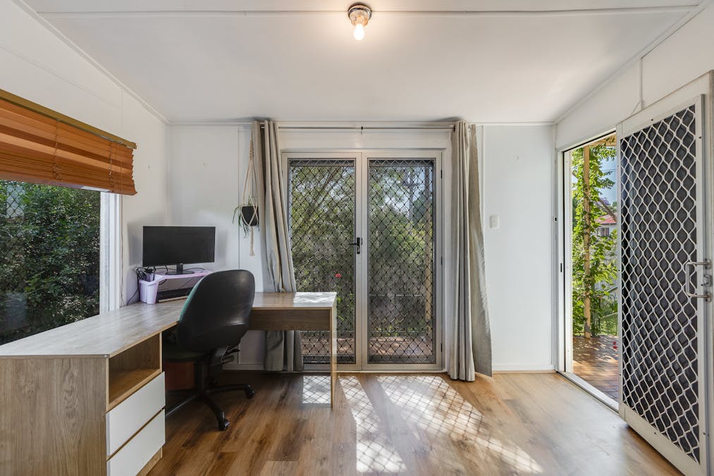 145 Holberton Street, Newtown, QLD, 4350 - Image 13