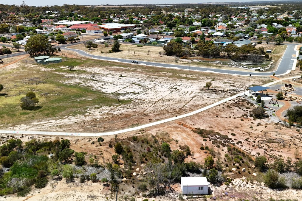 7 Kaatanup Loop, Katanning, WA, 6317 - Image 11