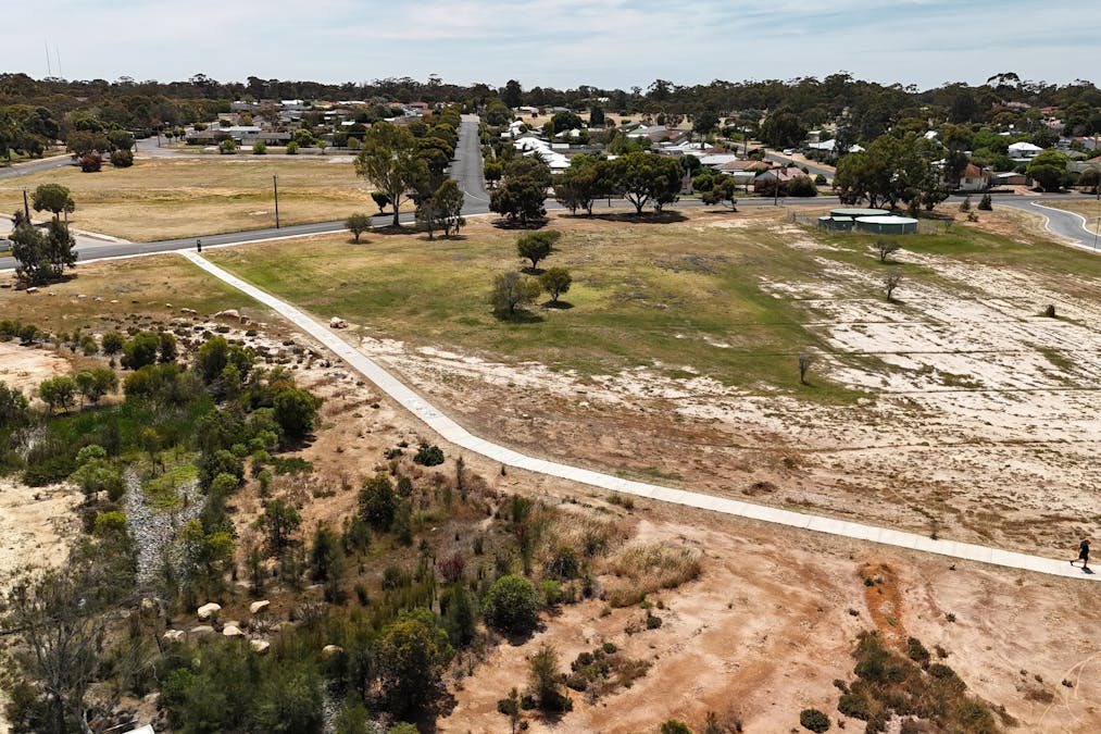 7 Kaatanup Loop, Katanning, WA, 6317 - Image 13