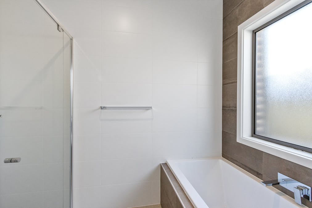 4 Jonathon Street, Clare, SA, 5453 - Image 18