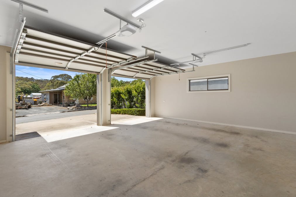 4 Jonathon Street, Clare, SA, 5453 - Image 20