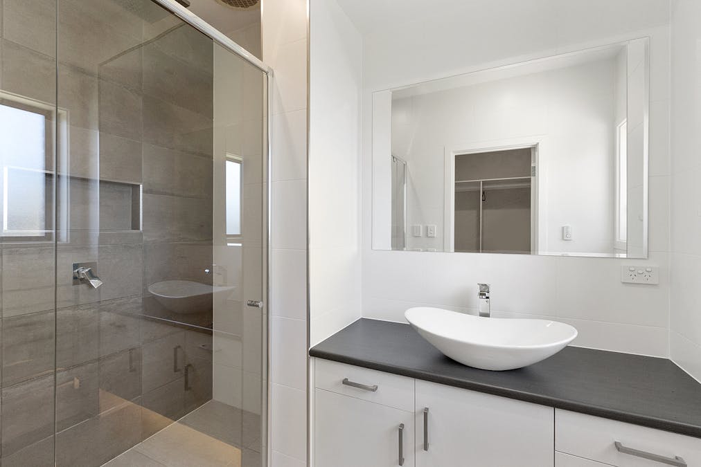 4 Jonathon Street, Clare, SA, 5453 - Image 14