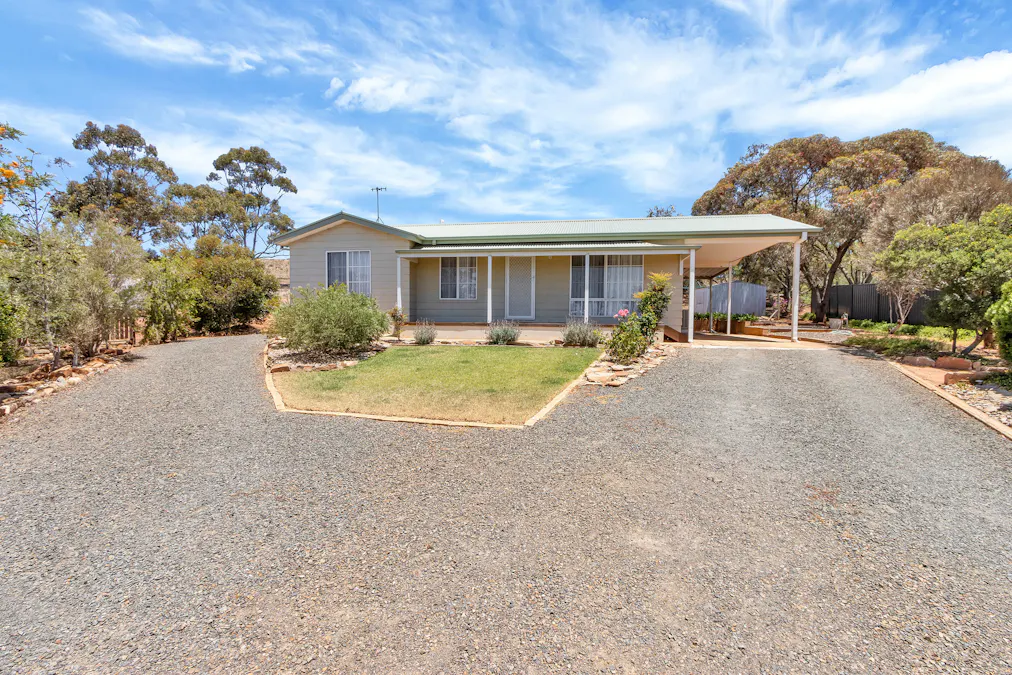 5 Sheoak Crescent, Eudunda, SA, 5374 - Image 1