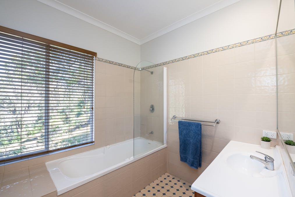 80 Alidja Lane, Swan View, WA, 6056 - Image 33