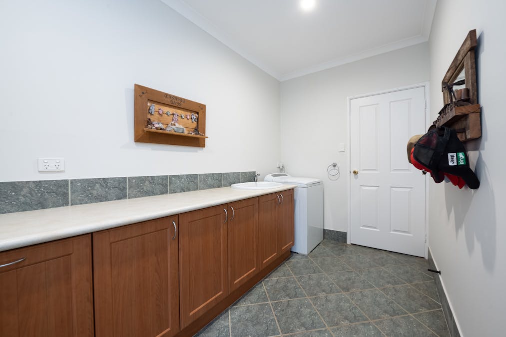 80 Alidja Lane, Swan View, WA, 6056 - Image 34