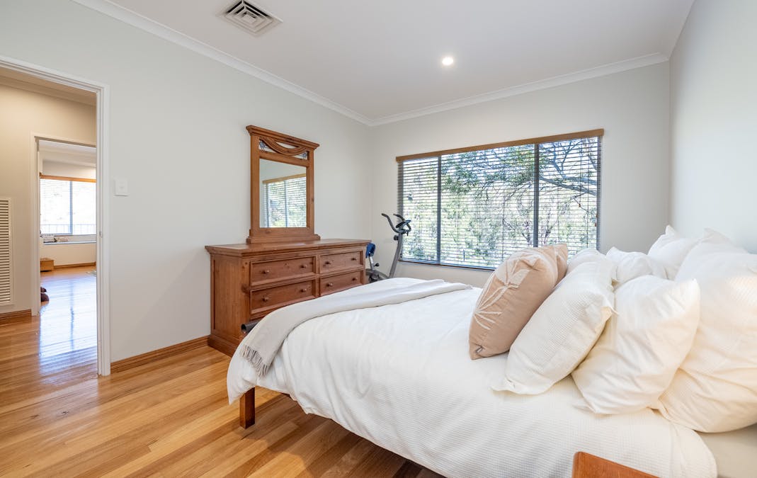 80 Alidja Lane, Swan View, WA, 6056 - Image 28