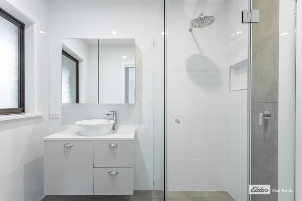 1 Clover Crescent, Naracoorte, SA, 5271 - Image 12