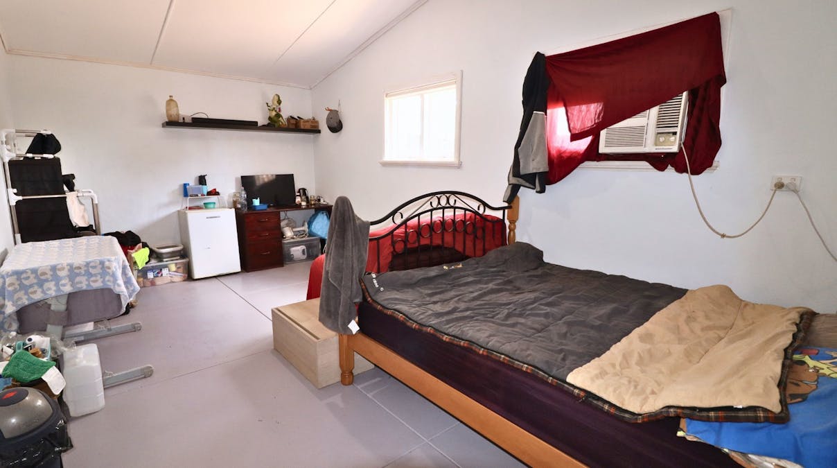 2 Moore Street, Wongan Hills, WA, 6603 - Image 9