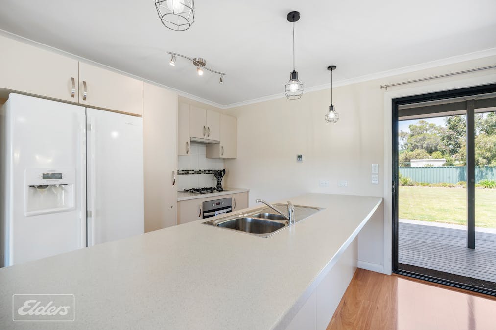 2 Alexandrina Drive, Clayton Bay, SA, 5256 - Image 11
